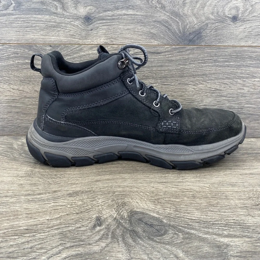 Skechers Hiking Boots Mens 9 Black Water Repellent Goodyear Relaxed Fit 204454